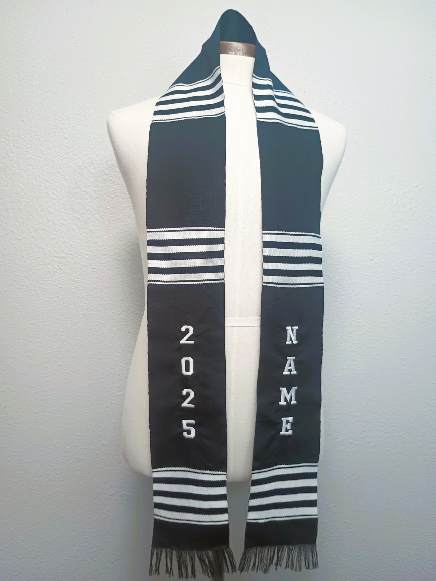 CUSTOMIZABLE BLACK & WHITE 2025 STOLE